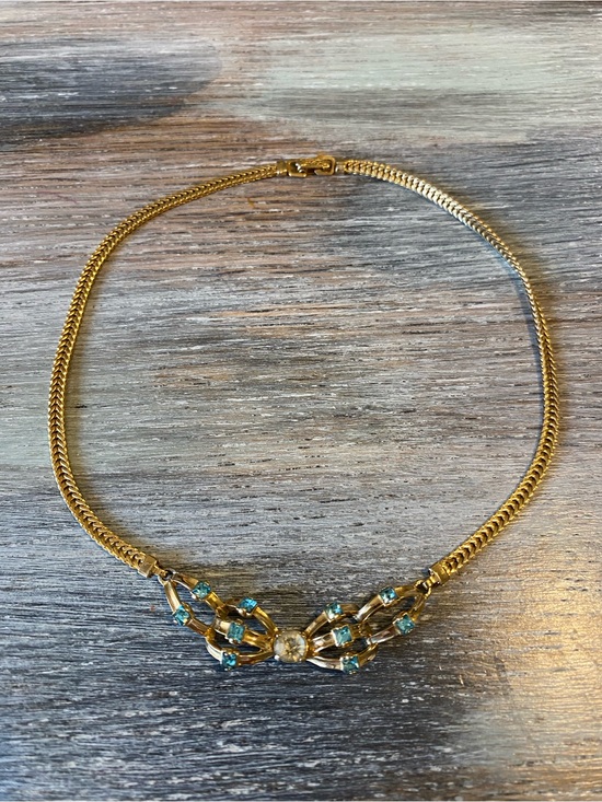 Jewelry - gold-tone choker necklace vintage blue and clear stones jewelry